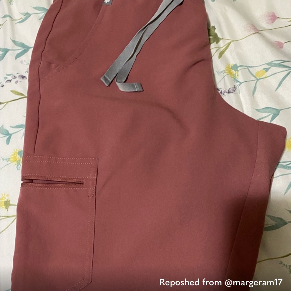 Women's Mauve Zamora jogger, Medium size, high waisted tall pants. - Picture 4 of 4